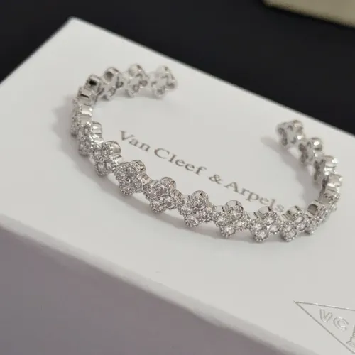Van Cleef &amp; Arpels Bracelets For Women #1407099 $48.00 USD, Wholesale Replica Van Cleef &amp; Arpels Bracelets