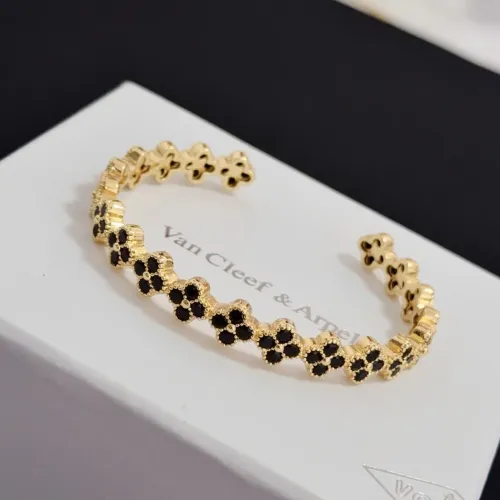 Van Cleef &amp; Arpels Bracelets For Women #1407100 $48.00 USD, Wholesale Replica Van Cleef &amp; Arpels Bracelets
