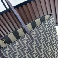 $88.00 USD Fendi AAA Quality Shoulder Bags For Women #1393568