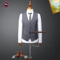 $92.00 USD Canada Goose Tracksuits Long Sleeved For Men #1395614