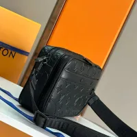 $160.00 USD Louis Vuitton AAA Man Messenger Bags #1397369