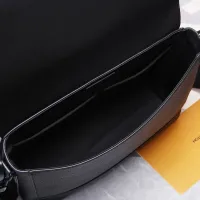 $172.00 USD Louis Vuitton AAA Man Messenger Bags #1397411