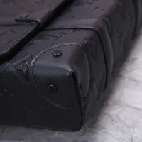 $182.00 USD Louis Vuitton AAA Man Messenger Bags #1397416