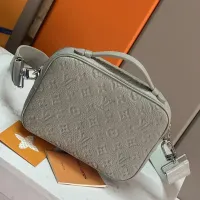 $160.00 USD Louis Vuitton AAA Man Messenger Bags #1397430