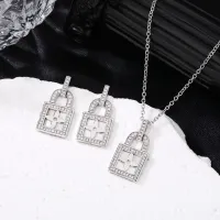 $40.00 USD Louis Vuitton LV Jewelry Set For Women #1397982
