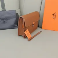 $102.00 USD Hermes AAA Man Pouches #1398144