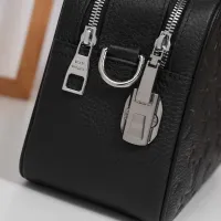 $108.00 USD Louis Vuitton AAA Man Messenger Bags #1398213