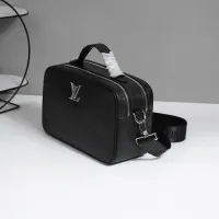 $108.00 USD Louis Vuitton AAA Man Messenger Bags #1398218