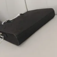 $162.00 USD Louis Vuitton AAA Man Handbags #1398220