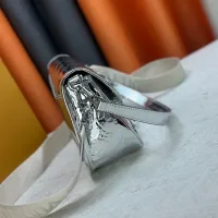 $72.00 USD Louis Vuitton AAA Quality Messenger Bags For Women #1398467