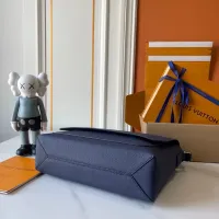 $76.00 USD Louis Vuitton AAA Man Messenger Bags #1398476