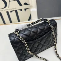 $88.00 USD Chanel AAA Quality Messenger Bags For Women #1398784