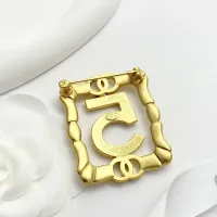 $34.00 USD Chanel Brooches For Women #1399011