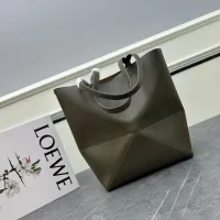 $158.00 USD LOEWE AAA Quality Shoulder Bags For Women #1399063