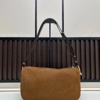 $105.00 USD Gucci AAA Quality Shoulder Bags For Women #1399073