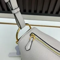$100.00 USD Gucci AAA Quality Shoulder Bags For Women #1399085