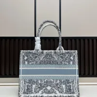 $96.00 USD Christian Dior AAA Quality Handbags For Women #1399120