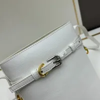 $80.00 USD Givenchy AAA Quality Messenger Bags For Women #1399166