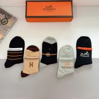 $27.00 USD Hermes Socks #1401191