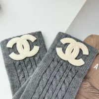 $38.00 USD Chanel Gloves #1401356