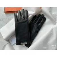 $60.00 USD Louis Vuitton LV Gloves For Women #1401358
