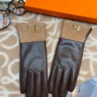 $60.00 USD Hermes Gloves For Women #1401365