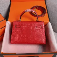 $92.00 USD Hermes AAA Quality Handbags For Women #1401408