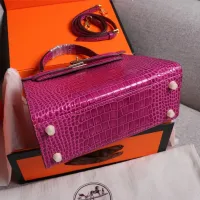 $98.00 USD Hermes AAA Quality Handbags For Women #1401412