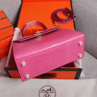 $98.00 USD Hermes AAA Quality Handbags For Women #1401415
