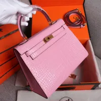 $98.00 USD Hermes AAA Quality Handbags For Women #1401417
