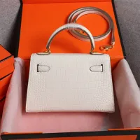 $92.00 USD Hermes AAA Quality Handbags For Women #1401422