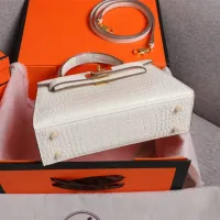 $92.00 USD Hermes AAA Quality Handbags For Women #1401422