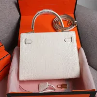 $98.00 USD Hermes AAA Quality Handbags For Women #1401423