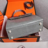 $98.00 USD Hermes AAA Quality Handbags For Women #1401427