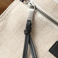 $92.00 USD Yves Saint Laurent AAA Quality Handbags For Women #1401509