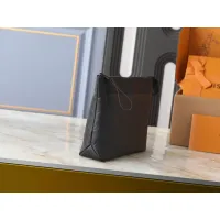 $45.00 USD Louis Vuitton LV Toilet Pouches #1402840
