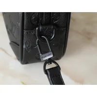 $48.00 USD Louis Vuitton Messenger Bags For Women #1402862