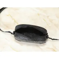 $48.00 USD Louis Vuitton Messenger Bags For Women #1402862