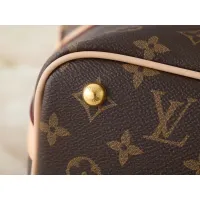 $52.00 USD Louis Vuitton Messenger Bags For Women #1402871