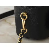 $56.00 USD Louis Vuitton Messenger Bags For Women #1402872