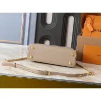$82.00 USD Louis Vuitton AAA Quality Handbags For Women #1403230