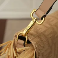 $112.00 USD Fendi AAA Quality Shoulder Bags For Women #1403367