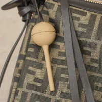 $88.00 USD Fendi AAA Quality Shoulder Bags For Women #1403381