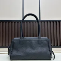 $96.00 USD Chanel AAA Quality Shoulder Bags For Women #1403411