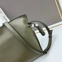 $150.00 USD LOEWE AAA Quality Messenger Bags For Women #1403986