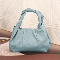 $122.00 USD Fendi AAA Quality Handbags For Women #1404614