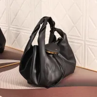 $122.00 USD Fendi AAA Quality Handbags For Women #1404616