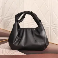 $122.00 USD Fendi AAA Quality Handbags For Women #1404616