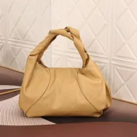 $122.00 USD Fendi AAA Quality Handbags For Women #1404617