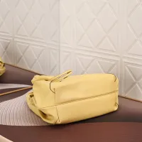 $122.00 USD Fendi AAA Quality Handbags For Women #1404618